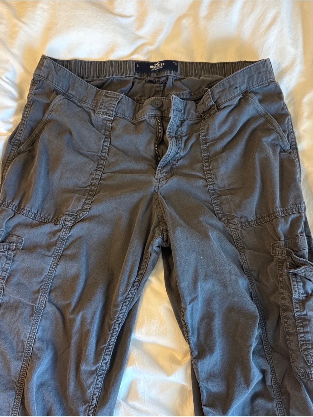 Hollister Women’s Charcoal Cargo Pants - Picture 2 of 4